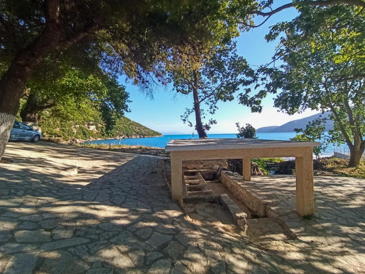 Meltemi Studios Vassiliki Esterno foto